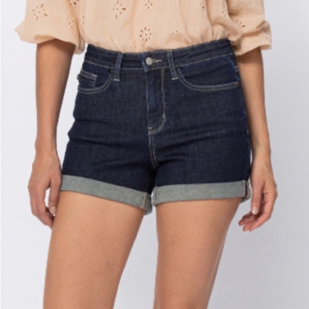 Judy Blue PERFECT CONDITION denim shorts - Size small